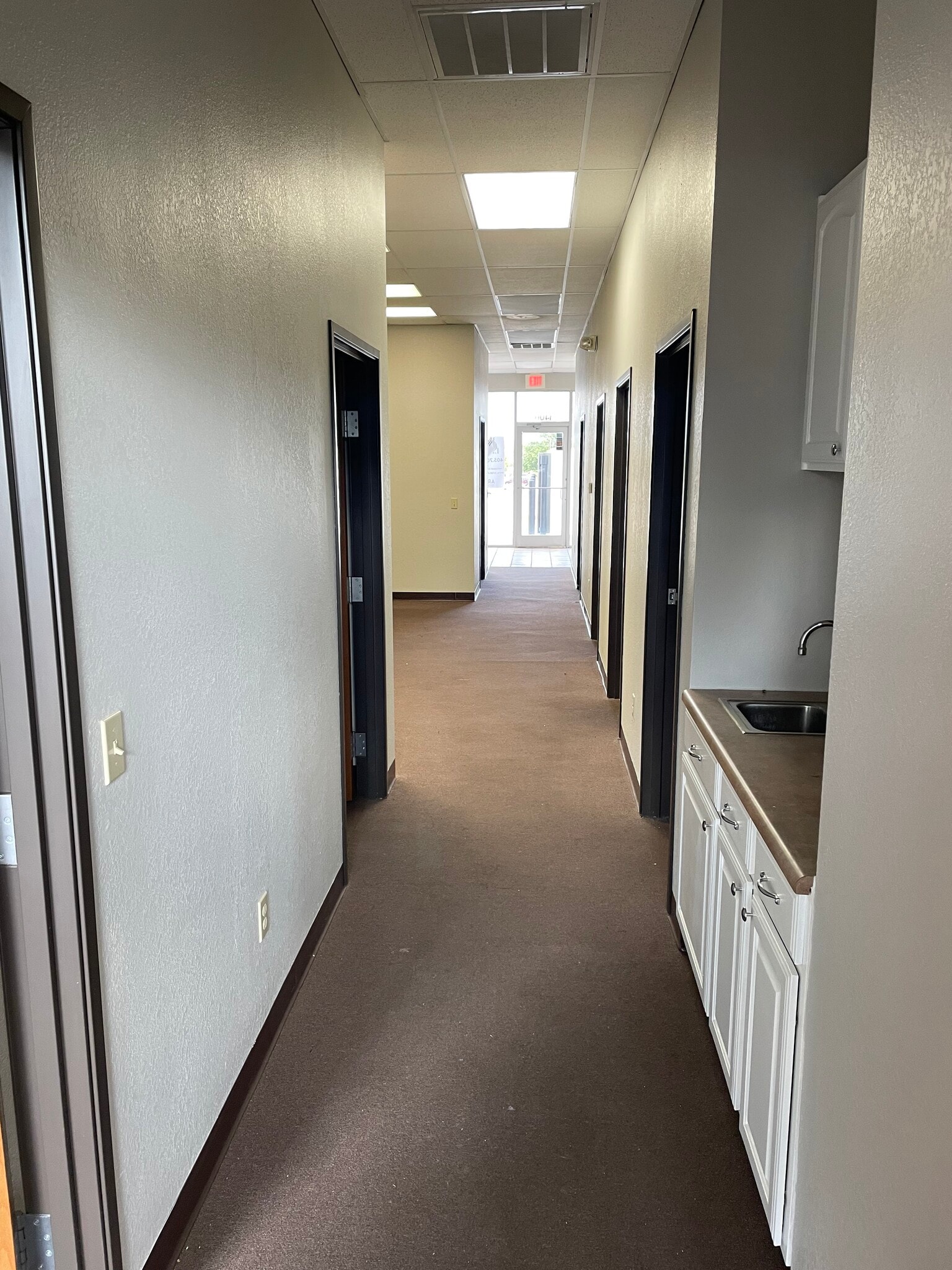 140 S Midwest Blvd, Oklahoma City, OK for lease Interior Photo- Image 1 of 1