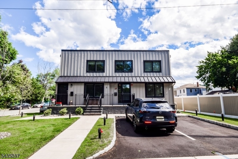 5 Muller Plz, Little Falls, NJ for lease Building Photo- Image 1 of 12