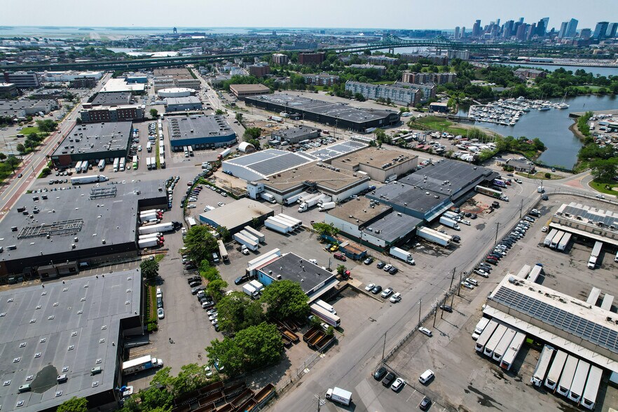 85 Market St, Chelsea, MA à vendre - Photo du bâtiment - Image 2 de 9