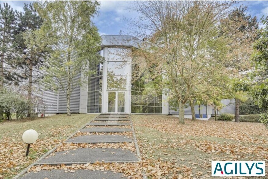 12 Rue Du Plessis Briard, Évry-Courcouronnes à louer - Photo du bâtiment - Image 1 de 4