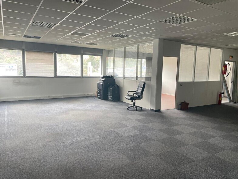 Bureau dans Aubagne à louer - Photo intérieure - Image 2 de 5