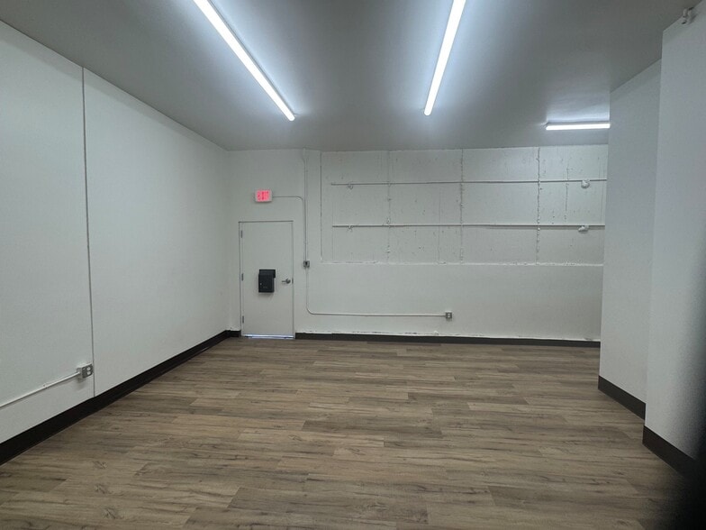 4228 E Washington Blvd, Commerce, CA for sale - Building Photo - Image 3 of 13