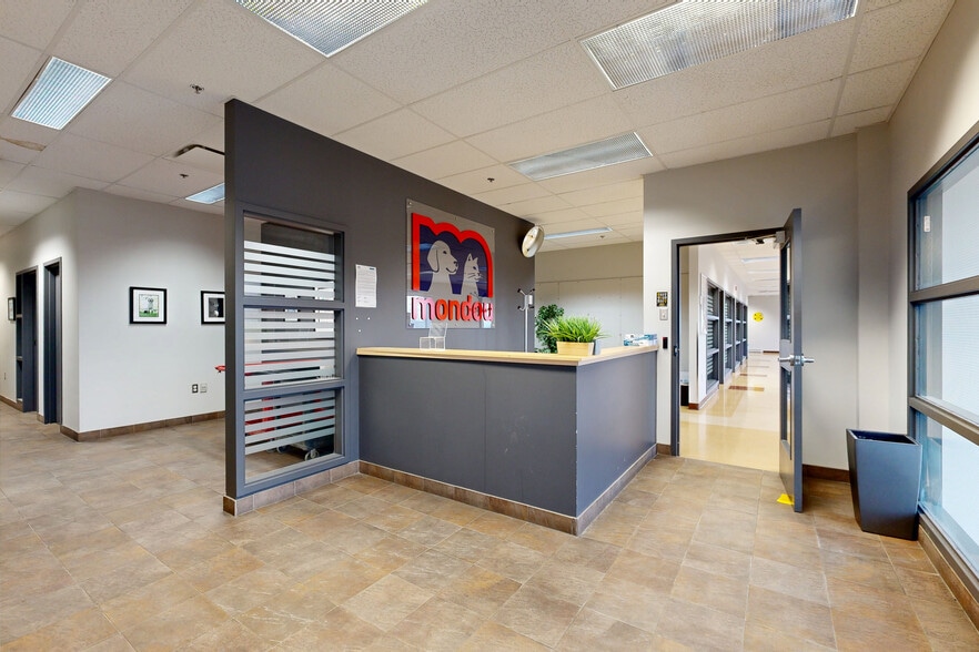 10400 Renaude-Lapointe, Montréal, QC for sale - Matterport 3D Scan - Image 3 of 29