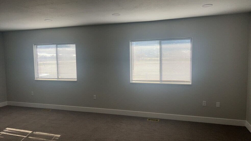 5460 E 2200 N, Eden, UT à louer - Photo du bâtiment - Image 2 de 8