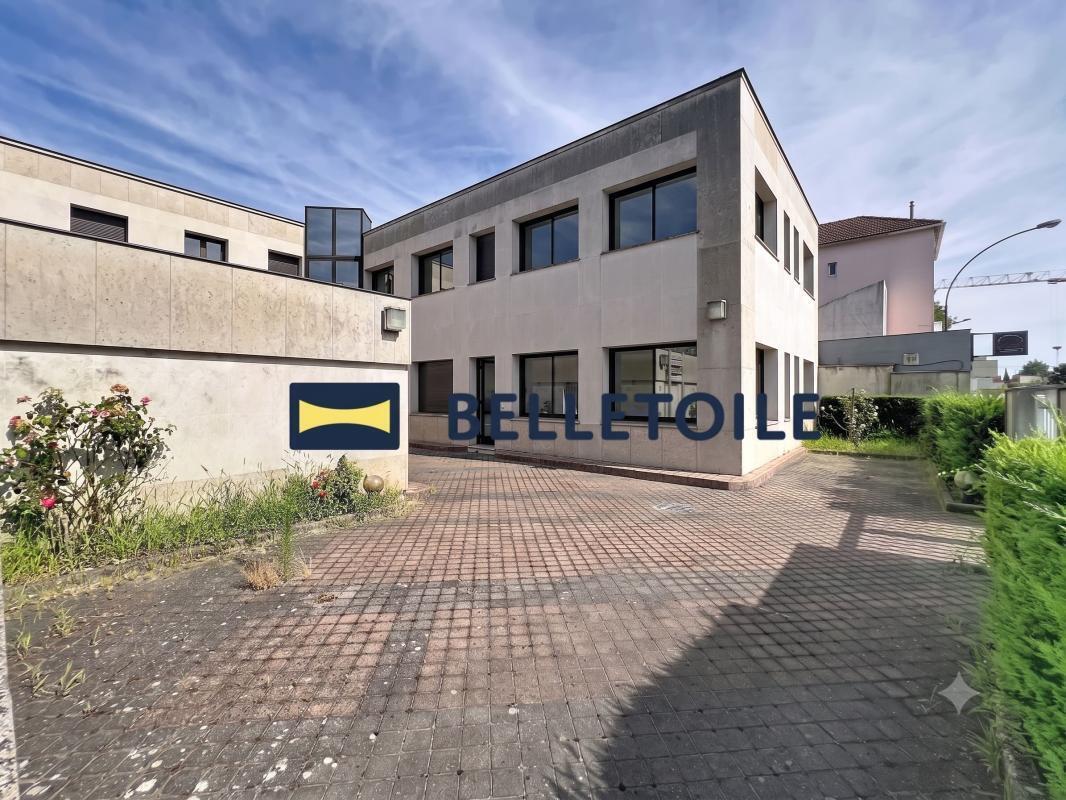 Office in Saint-Maur-des-Fossés for sale Building Photo- Image 1 of 62