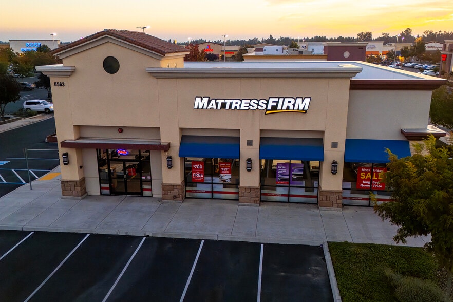 6563 N Riverside Dr, Fresno, CA for sale - Building Photo - Image 3 of 7