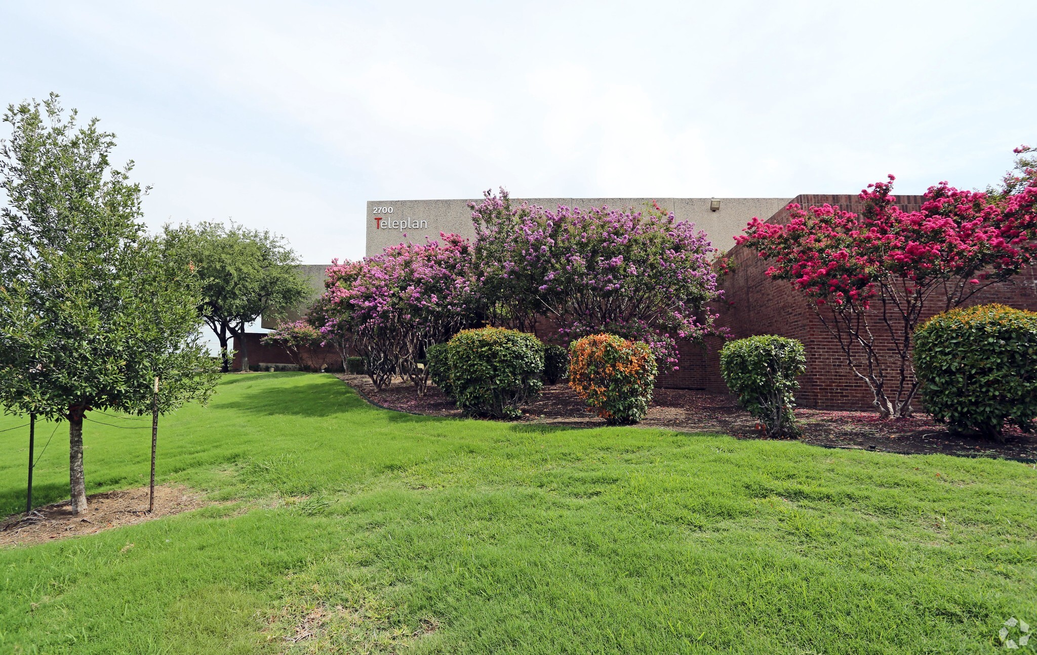 2700 Story Rd W, Irving, TX for lease Building Photo- Image 1 of 7