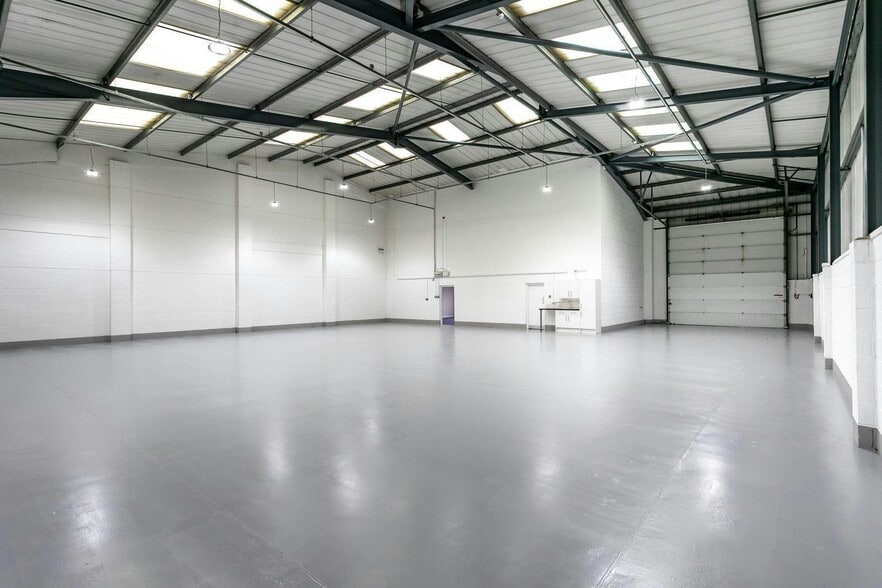 Wheatlea Rd, Wigan à louer - Photo du bâtiment - Image 2 de 9