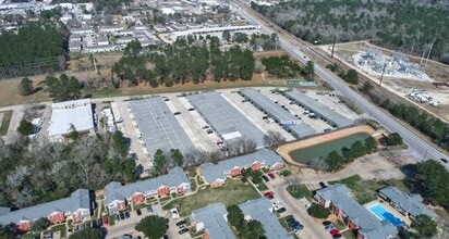 1300 S Frazier St, Conroe, TX à louer Photo intérieure- Image 1 de 28