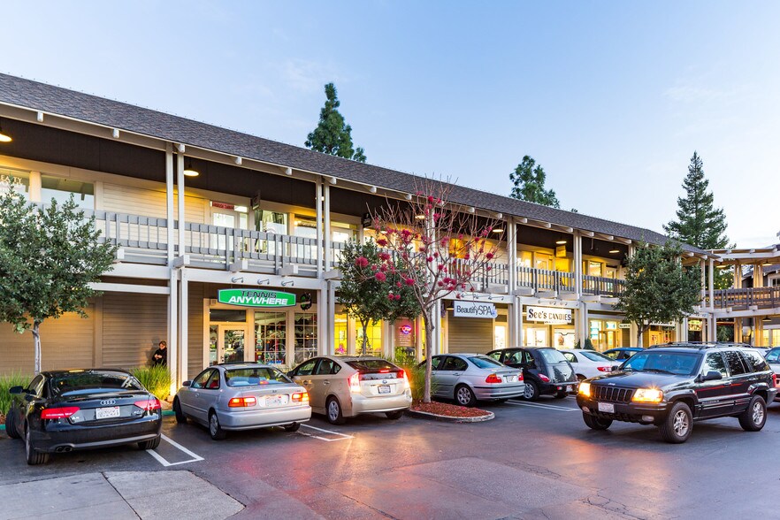 15466 Los Gatos Blvd, Los Gatos, CA à louer - Photo du bâtiment - Image 3 de 9