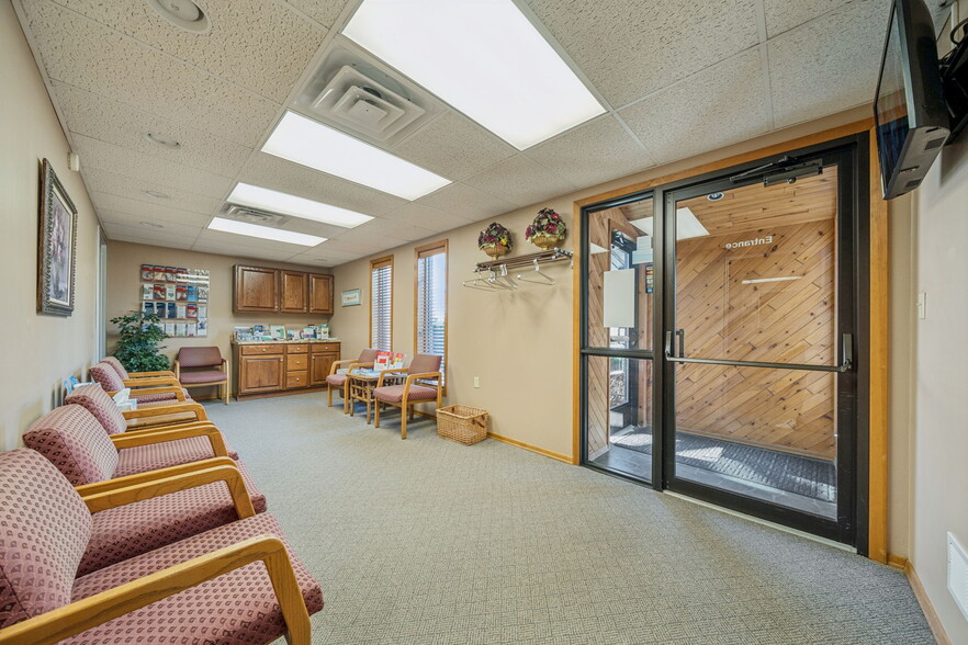 985 Penn St, Brackenridge, PA for sale - Building Photo - Image 3 of 63