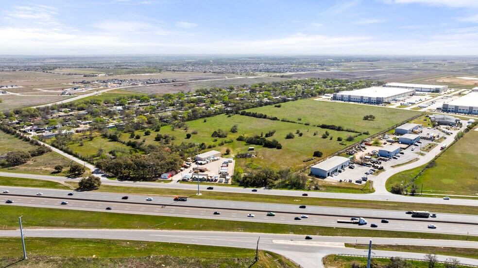 24501 I 35, Kyle, TX à vendre - Photo du bâtiment - Image 3 de 27