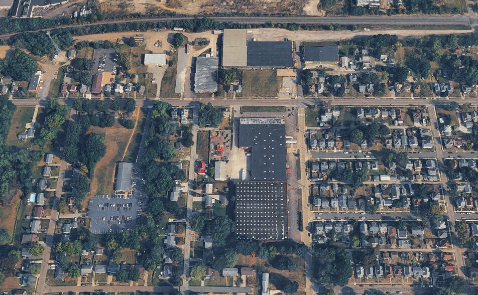 500 W Main St, Alliance, OH for lease - Aerial - Image 3 of 5