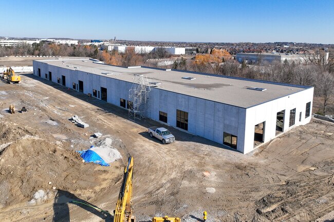 Plus de détails pour 195 Cachet Woods Crt, Markham, ON - Industriel à louer