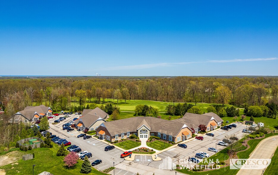 7511-7551 Fredle Dr, Concord Township, OH à louer - Photo du bâtiment - Image 1 de 9