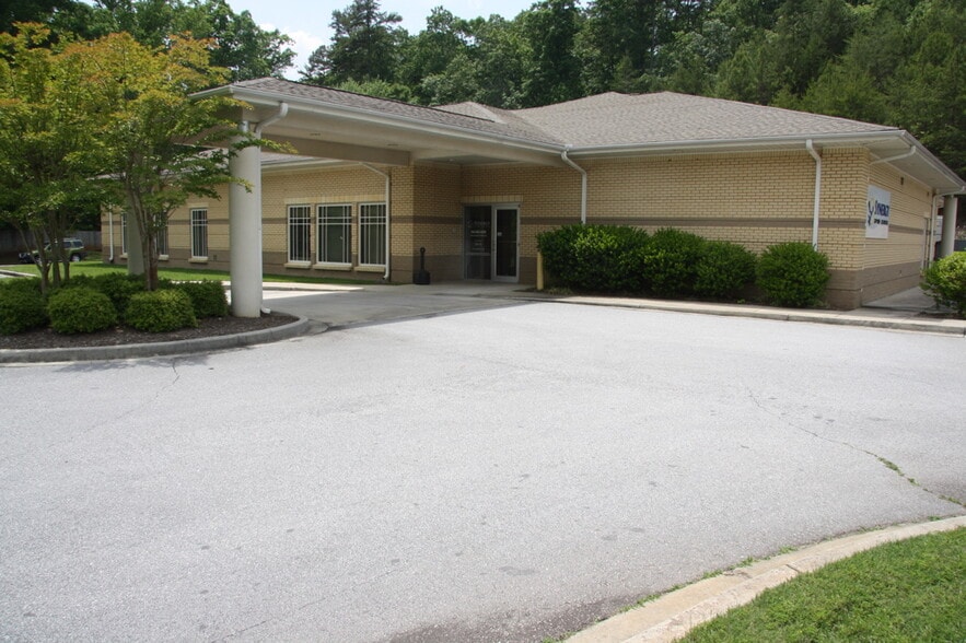 457 Bypass Highway 123, Seneca, SC for sale - Primary Photo - Image 1 of 3