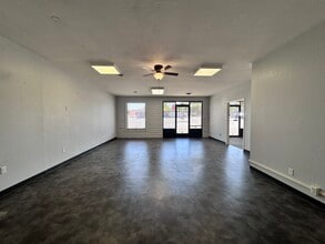 2920-2972 Churn Creek Rd, Redding, CA for lease Interior Photo- Image 1 of 9