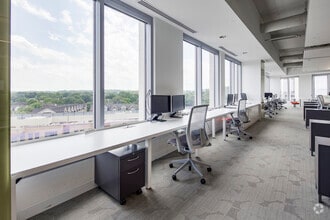 800 N Glebe Rd, Arlington, VA for lease Interior Photo- Image 2 of 3