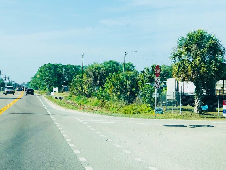 18931 Babcock Ranch Rd, North Fort Myers, FL à louer - Photo du bâtiment - Image 3 de 4