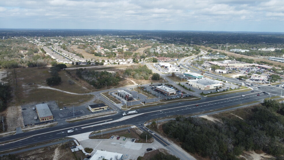 10215 County Line Rd, Spring Hill, FL for lease - Building Photo - Image 1 of 2