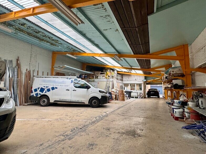 Flex in Le Havre for lease - Interior Photo - Image 2 of 2