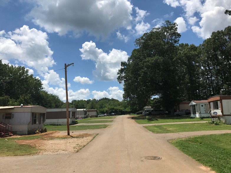 100 Town & Country Trailer Ct, Russellville, AL for sale - Primary Photo - Image 1 of 1