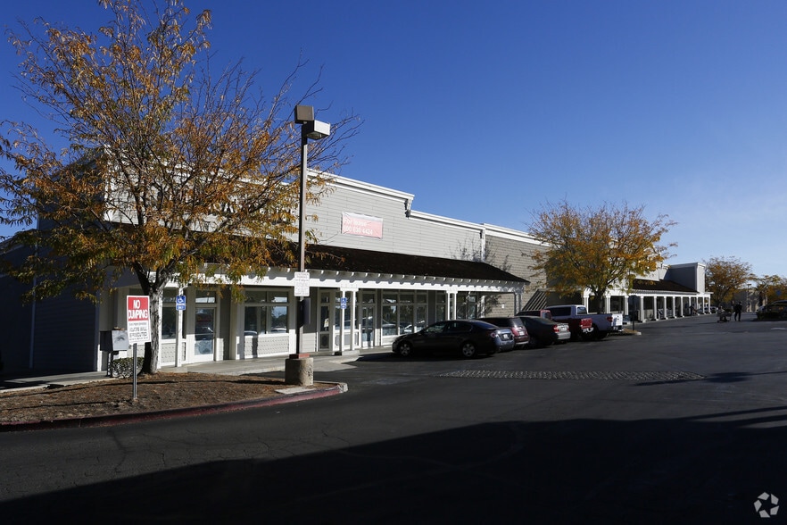 2331-2341 E Avenue S, Palmdale, CA for lease - Building Photo - Image 2 of 7