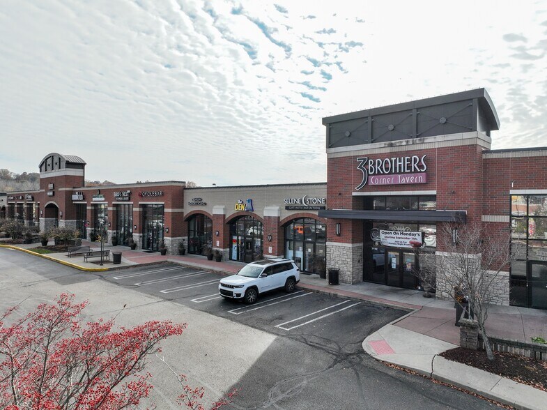 7126-7220 Fulton Dr, Canton, OH à louer - Photo du bâtiment - Image 2 de 11