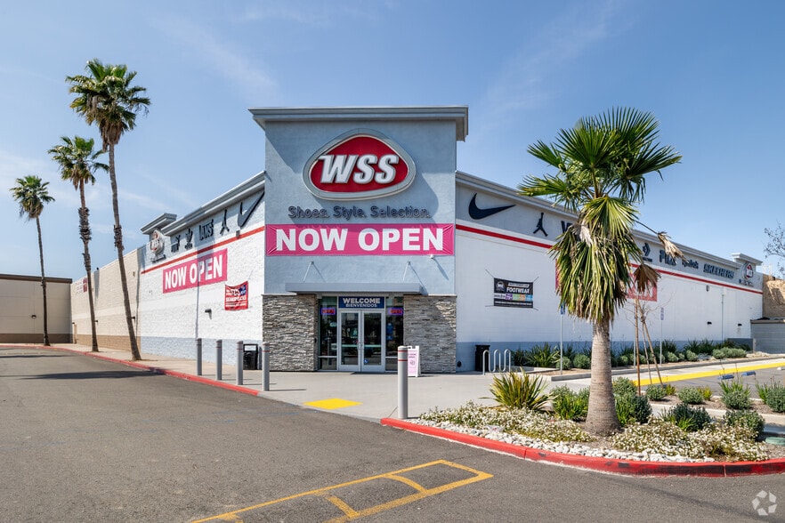2560 N Perris Blvd, Perris, CA à louer - Photo principale - Image 1 de 20