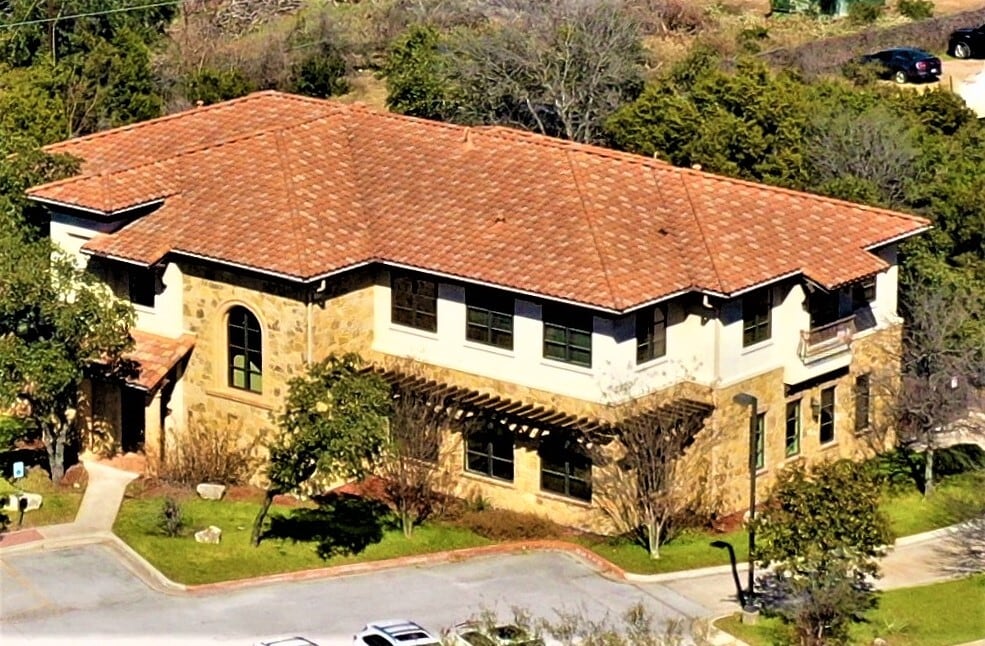 2220 Lakeway Blvd, Austin, TX for lease Building Photo- Image 1 of 4
