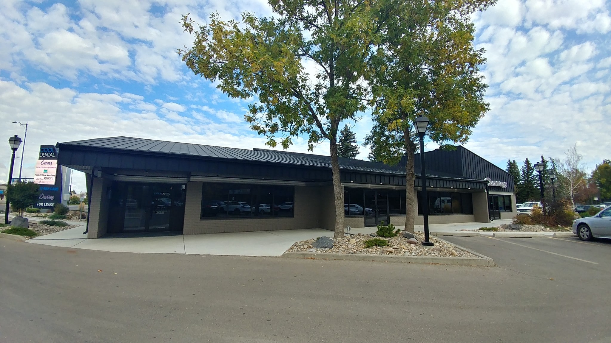 1917 Mayor Magrath Dr S, Lethbridge, AB for sale Building Photo- Image 1 of 1