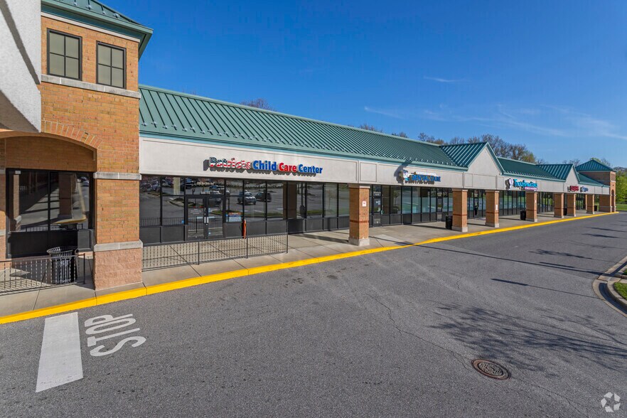 2288 Blue Water Blvd, Odenton, MD à vendre - Photo du bâtiment - Image 3 de 5