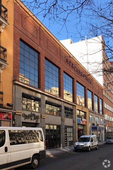 Calle Lope de Rueda, 53, Madrid, Madrid à louer - Photo du bâtiment - Image 3 de 5