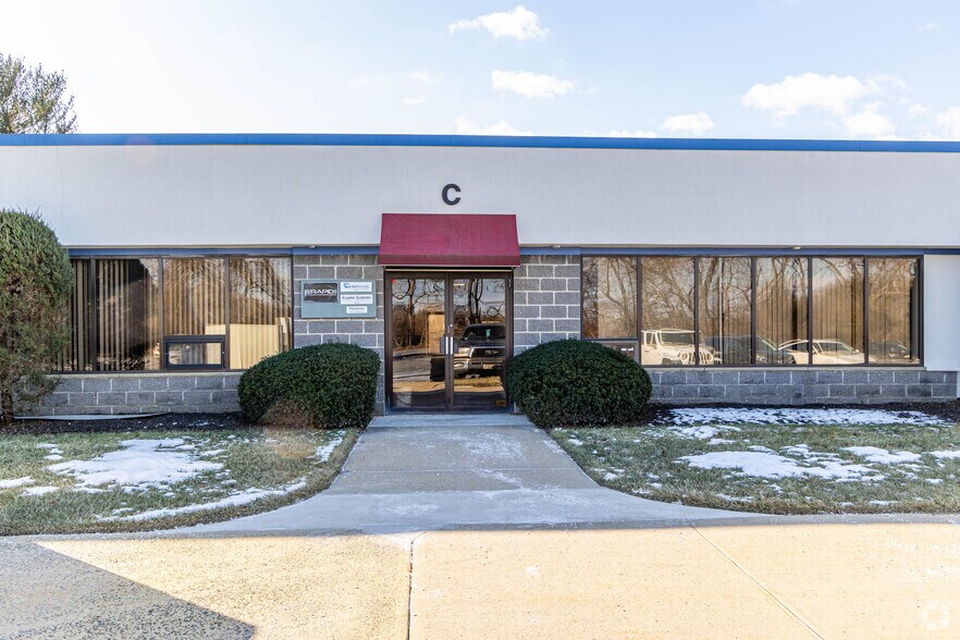 2525 Highway 130, Cranbury, NJ for lease - Building Photo - Image 3 of 7
