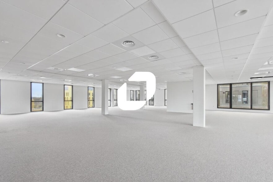 2 Rue De L'Epine, Villeneuve-d'Ascq for lease - Interior Photo - Image 3 of 19