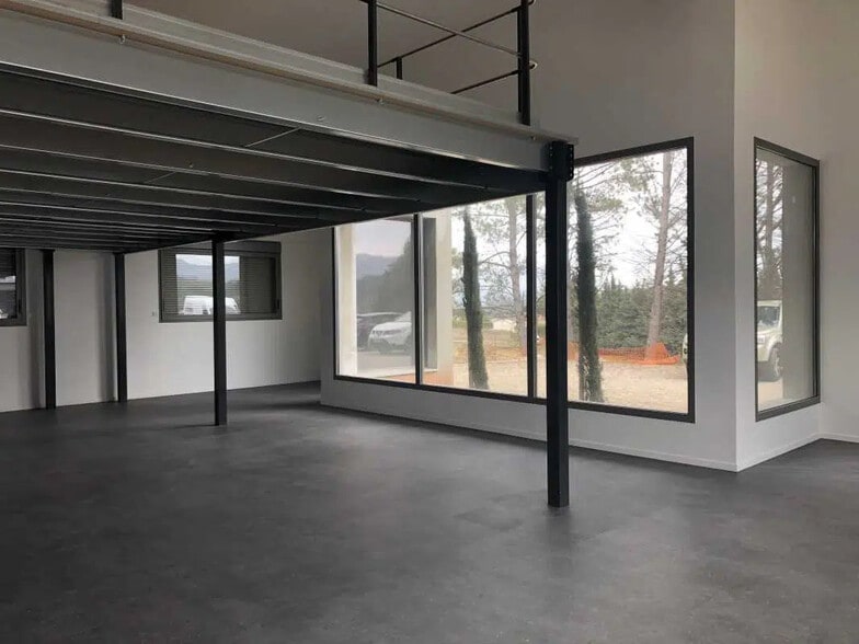 Bureau dans Gardanne à louer - Photo intérieure - Image 2 de 47