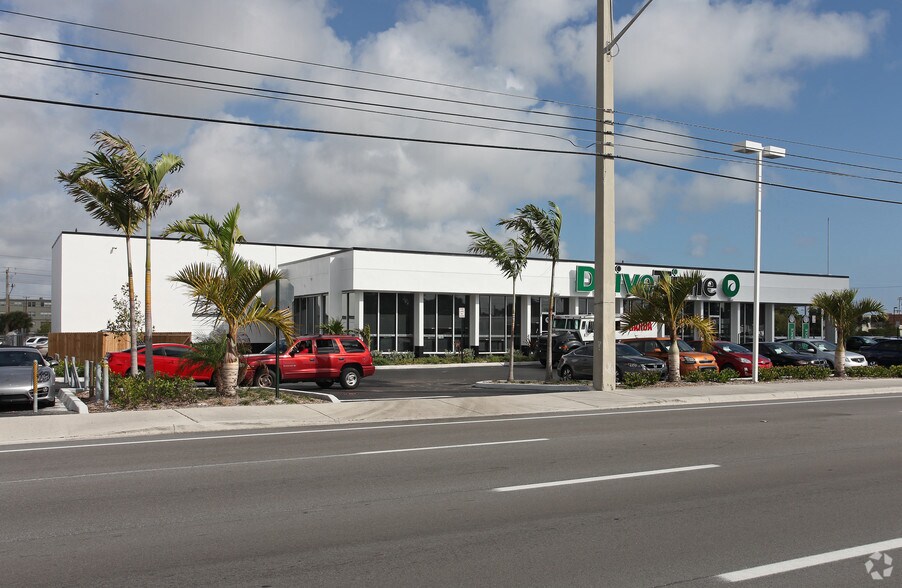 2707 Okeechobee Blvd, West Palm Beach, FL à louer - Photo du bâtiment - Image 1 de 4