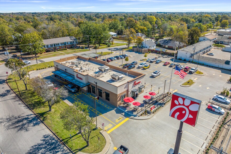 502 S Jackson St, Jacksonville, TX for sale - Primary Photo - Image 1 of 5