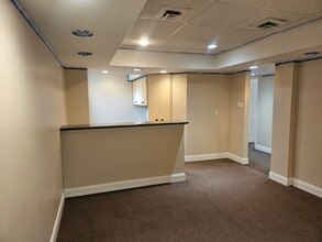 242 Noble Rd, Waverly Township, PA for lease Interior Photo- Image 1 of 6