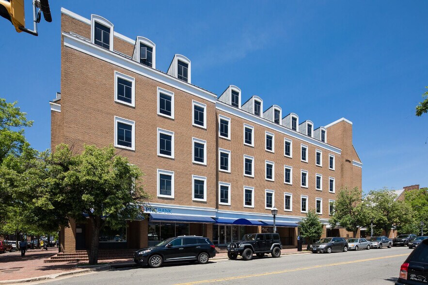 123 N Pitt St, Alexandria, VA à louer - Photo du bâtiment - Image 3 de 13