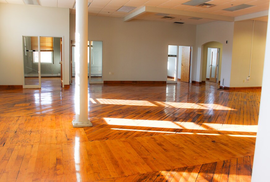 10 Admiral St, Providence, RI à louer - Photo du bâtiment - Image 2 de 34