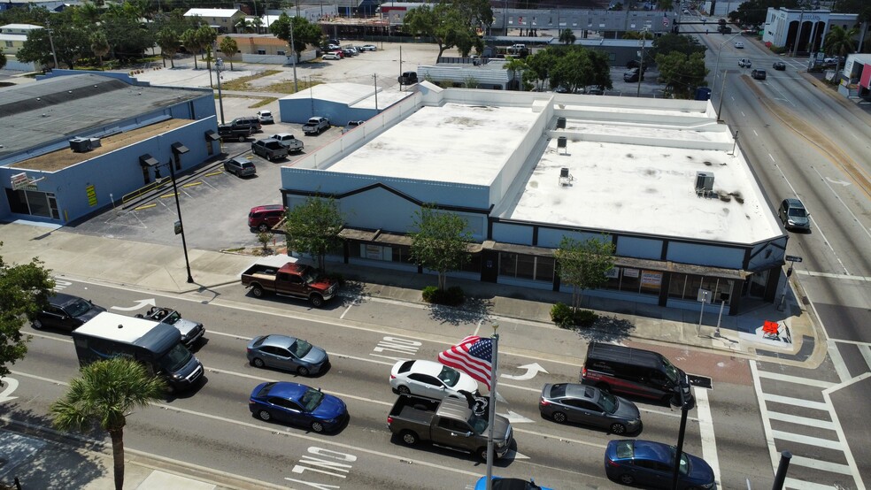 817 Manatee Ave W, Bradenton, FL for lease - Building Photo - Image 3 of 8