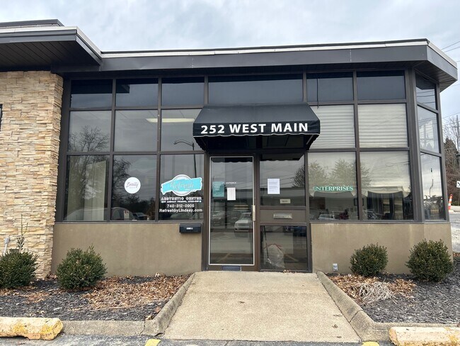More details for 252 W Main St, Saint Clairsville, OH - Office/Medical for Lease