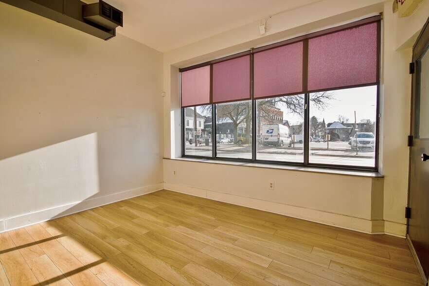 63 Cannon St, Poughkeepsie, NY à louer - Photo du bâtiment - Image 3 de 34