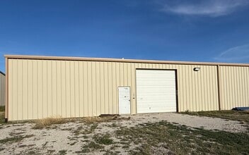 900 Utility Rd, Sanger, TX for lease Building Photo- Image 1 of 3