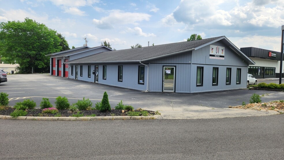 313 C Oak Ridge Tpke, Oak Ridge, TN for sale - Building Photo - Image 1 of 8