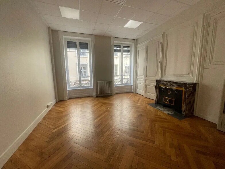 31 Rue Du Plat, Lyon à louer - Photo du bâtiment - Image 3 de 4