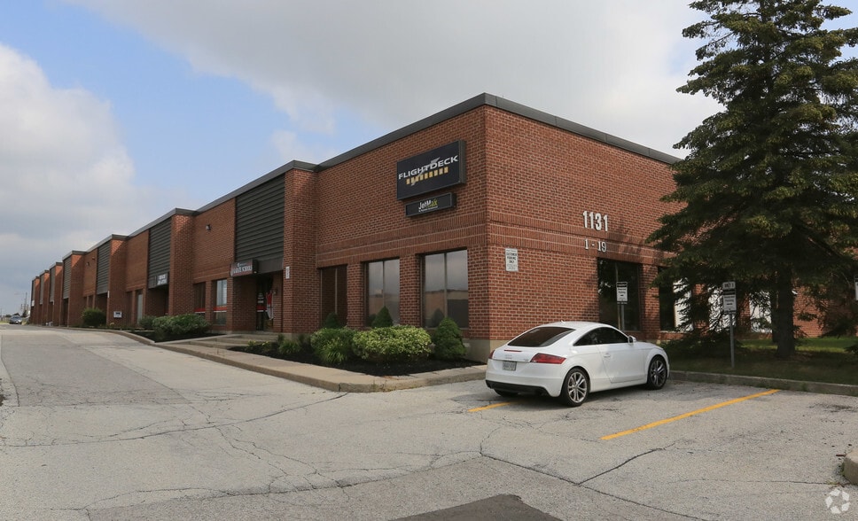 1131 Gorham St, Newmarket, ON for sale - Building Photo - Image 3 of 7