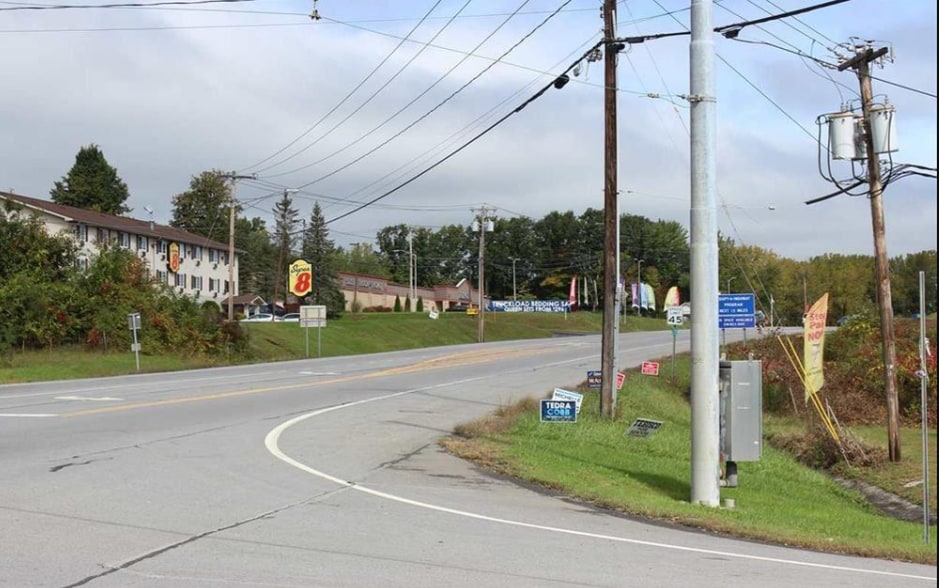 0 N Comrie Ave, Johnstown, NY à vendre - Photo du bâtiment - Image 3 de 9