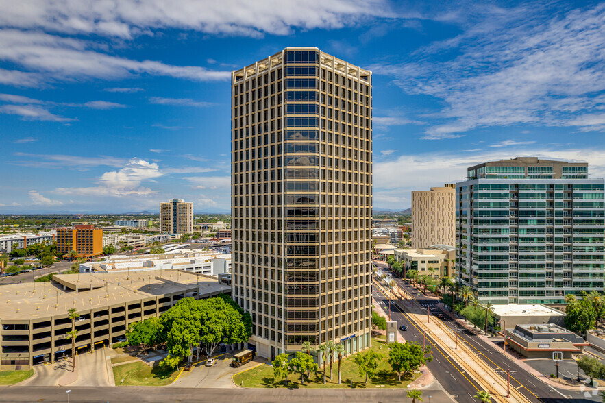 3200 N Central Ave, Phoenix, AZ for lease - Building Photo - Image 1 of 18